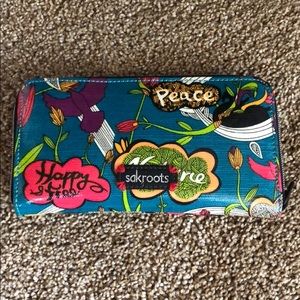 NWOT Sakroots embroidered Peace wallet